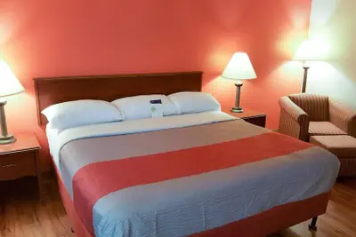 Photo 5 - Motel 6 Maryland Heights, MO