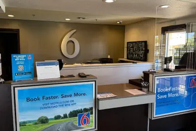 Photo 3 - Motel 6 Lodi, CA