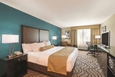 Photo 5 - La Quinta Inn & Suites by Wyndham Boise Towne Square