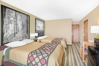 Photo 4 - Super 8 by Wyndham Mt Pleasant