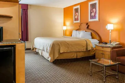 Photo 5 - Quality Inn & Suites Shelbyville I-74