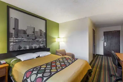 Photo 4 - Super 8 by Wyndham College Park Wash DC Area