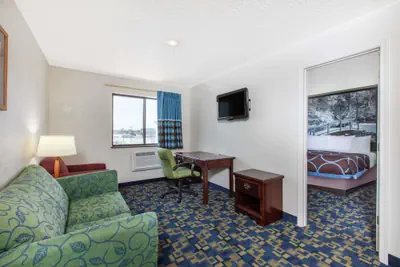 Photo 4 - Super 8 by Wyndham Aberdeen MD