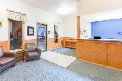 Photo 3 - Super 8 by Wyndham Burlington