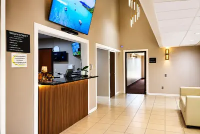Photo 4 - Super 8 by Wyndham Champaign