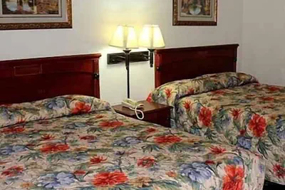 Photo 5 - Motel 6 Fresno, CA