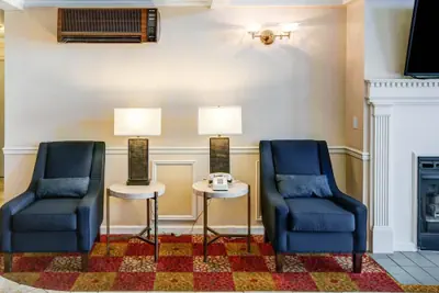 Photo 5 - Comfort Inn Redding Near I-5