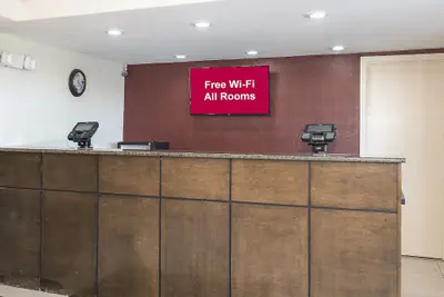 Photo 4 - Red Roof Inn Bloomington - Normal/ University