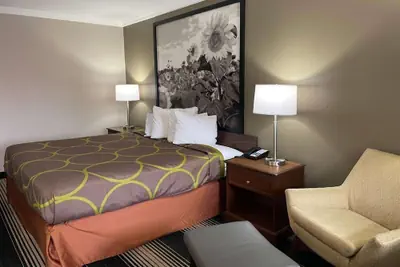 Photo 2 - Red Lion Inn & Suites Junction City