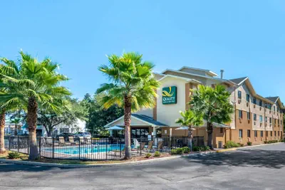 Photo 2 - Quality Inn & Suites Leesburg Chain of Lakes