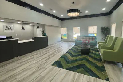 Photo 5 - Quality Inn & Suites at Airport Blvd I-65