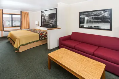 Photo 3 - Super 8 by Wyndham Ottawa Starved Rock