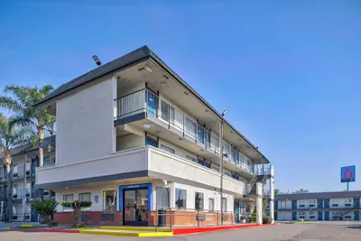 Photo 2 - Motel 6 Anaheim, CA - Fullerton East
