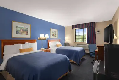 Photo 4 - Days Inn by Wyndham Keene NH