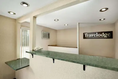Photo 2 - Travelodge by Wyndham La Porte/Michigan City Area