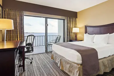 Photo 3 - Best Western Fort Myers Waterfront