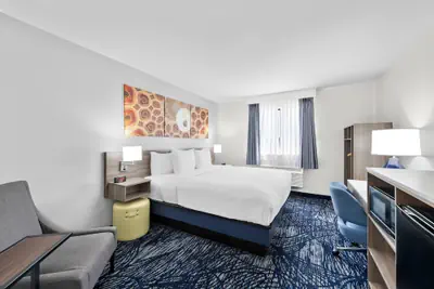 Photo 2 - Clarion Pointe Shreveport West