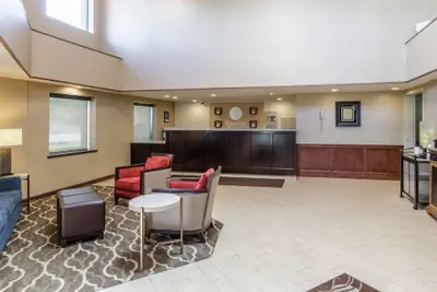 Photo 5 - Comfort Inn & Suites West Springfield