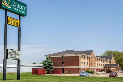 Photo 2 - Quality Inn & Suites Davenport near I-80