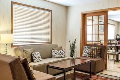 Photo 3 - Quality Inn & Suites Davenport near I-80