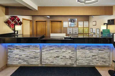 Photo 4 - Quality Inn & Suites Davenport near I-80