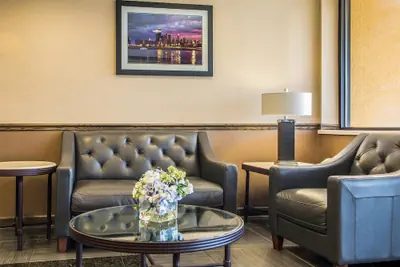Photo 4 - Quality Inn Elgin I-90