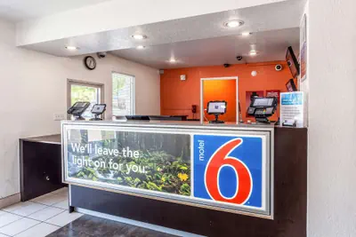 Photo 4 - Motel 6 Sacramento, CA - Downtown