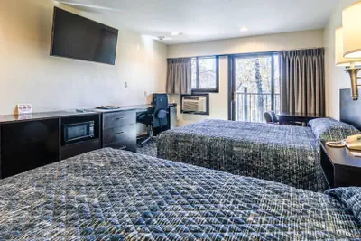 Photo 5 - Rabbit Ears Motel
