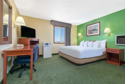 Photo 5 - Days Inn by Wyndham Great Bend