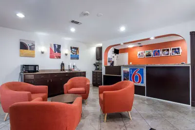 Photo 3 - Motel 6 Marshall, TX