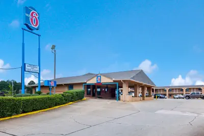 Photo 2 - Motel 6 Marshall, TX