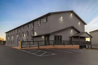 Photo 2 - Super 8 by Wyndham Columbus/Edinburgh