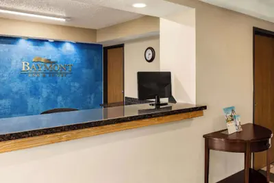 Photo 5 - Baymont by Wyndham Cedar Rapids