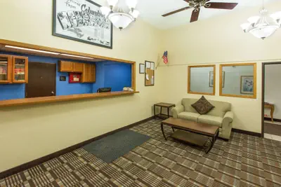 Photo 2 - Super 8 by Wyndham Columbus