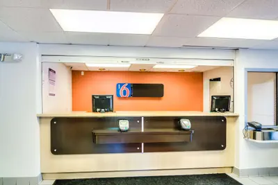 Photo 3 - Motel 6 Arlington Heights, IL - Chicago North Central