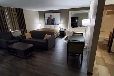 Photo 4 - Super 8 by Wyndham Sterling Heights/Detroit Area