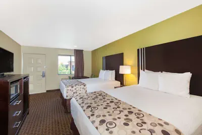 Photo 5 - Days Inn by Wyndham San Jose Airport