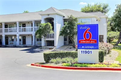 Photo 2 - Studio 6 Extended Stay - Austin, TX - Northwest