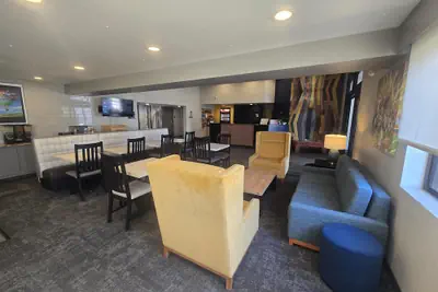Photo 2 - Best Western North I-25 Hotel