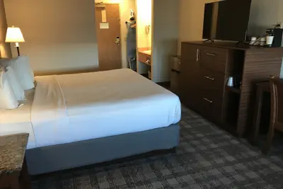Photo 4 - Best Western North I-25 Hotel