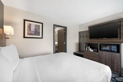 Photo 3 - Best Western Plus Anderson