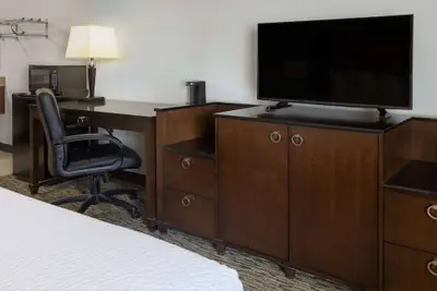 Photo 3 - Travelodge by Wyndham Appleton