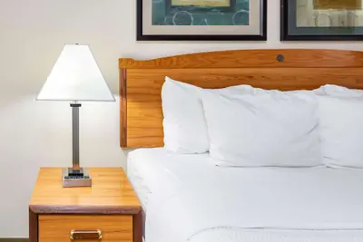 Photo 3 - La Quinta Inn & Suites by Wyndham El Paso East