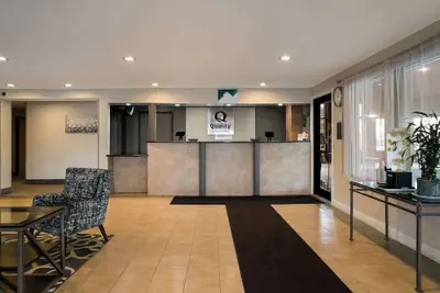 Photo 4 - Quality Inn Grand Blanc - Flint South