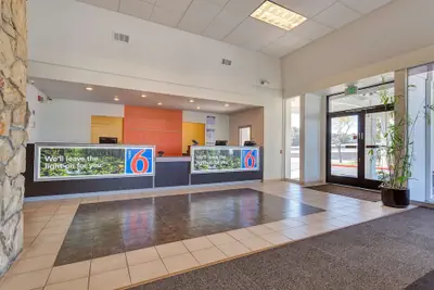 Photo 3 - Motel 6 Belmont, CA - San Francisco - Redwood City