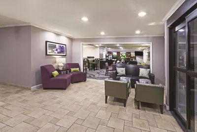 Photo 3 - La Quinta Inn & Suites by Wyndham N Little Rock-McCain Mall