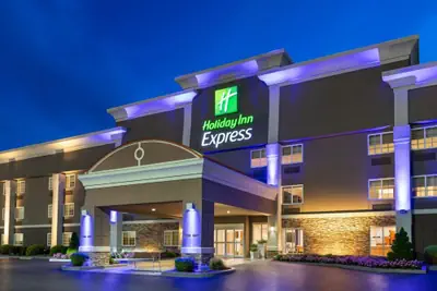 Photo 2 - Holiday Inn Express Bowling Green by IHG