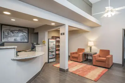 Photo 5 - Super 8 by Wyndham Boise