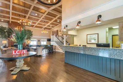 Photo 4 - Best Western Plus University Park Inn & Suites
