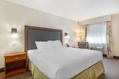 Photo 2 - Best Western Plus University Park Inn & Suites